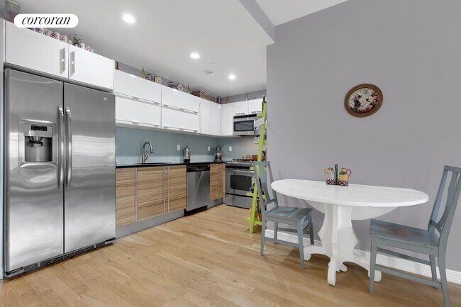 Primary Photo - 2311 21st Ave