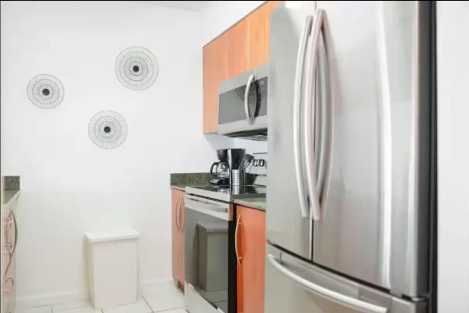 Building Photo - 1101 Brickell Ave