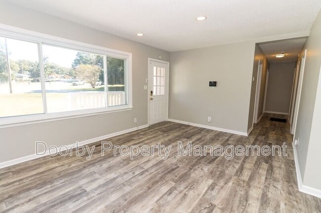 Building Photo - 7707 Canyon Dr