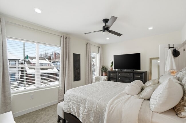 Building Photo - 408 St Clair Ave