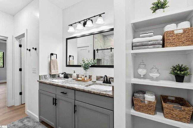 Building Photo - 1403 Lake Bowen Dam Rd