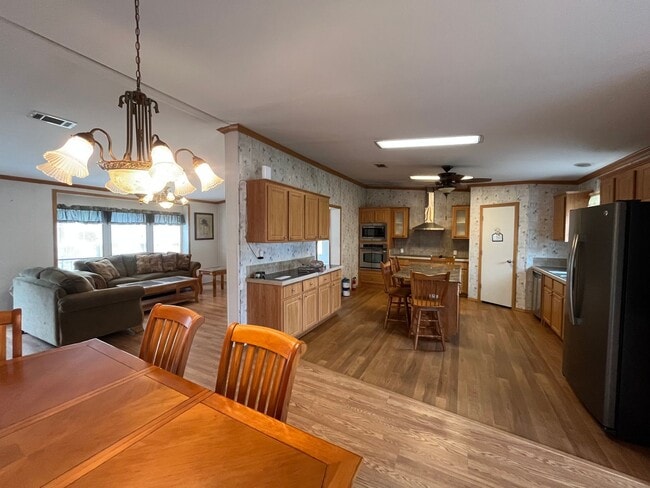 Building Photo - Spacious 4-Bedroom, 2-Bath Manufactured Ho...