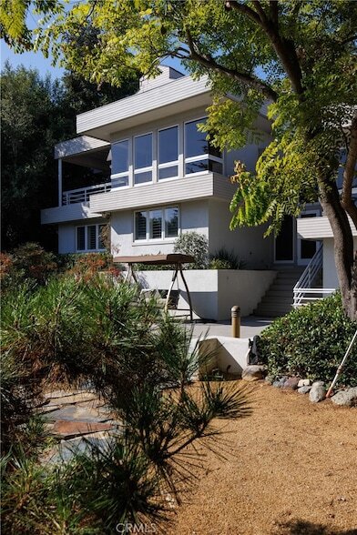 Building Photo - 31561 Peppertree-Bend