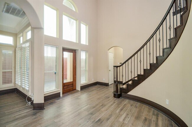 Building Photo - 1220 Birdsall St
