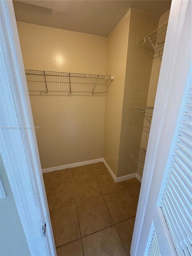 Building Photo - 3167 Coral Springs Dr
