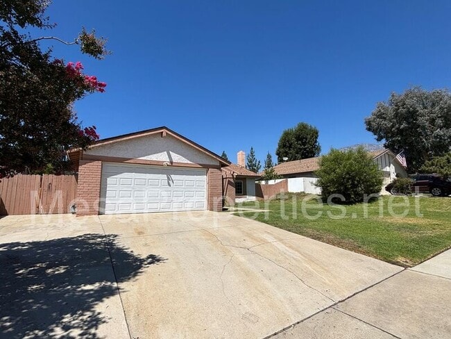 Building Photo - 6632 Bandola St