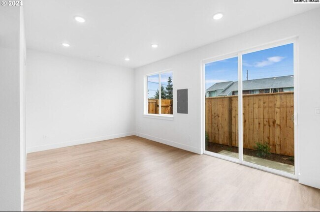Building Photo - 2373 SE 135th Ave