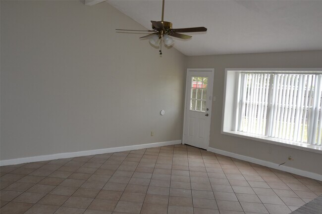 Building Photo - 10538 Long River Dr