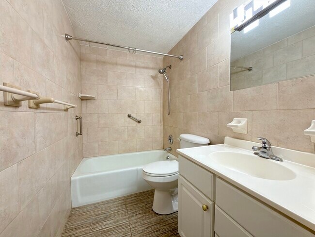 Building Photo - 89 Pleasant St