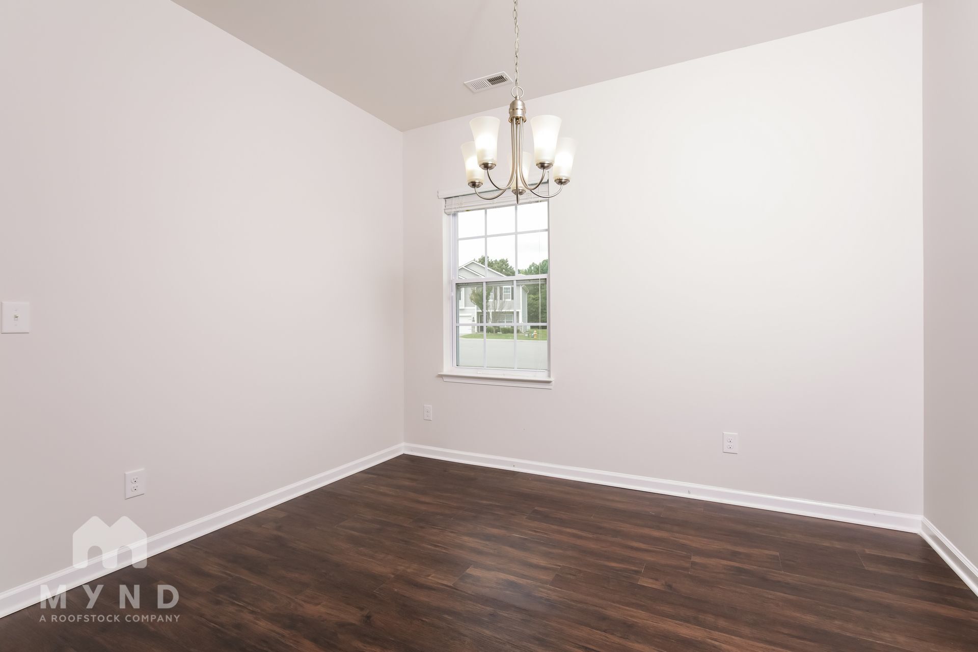 Building Photo - 700 Rose Mallow Dr