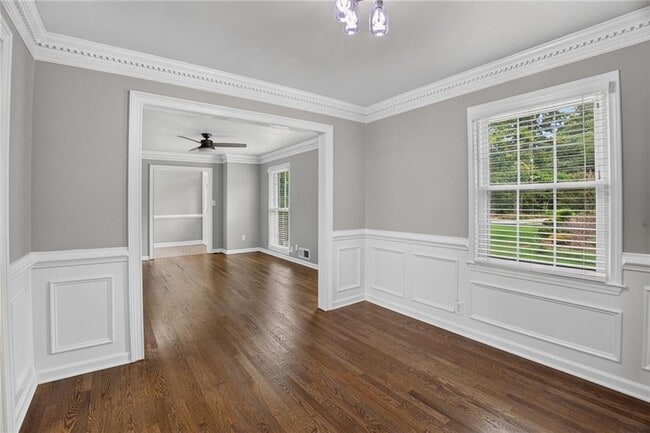 Building Photo - 2982 Northbrook Dr