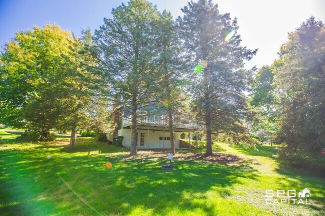 Building Photo - 15 Pemberton Dr