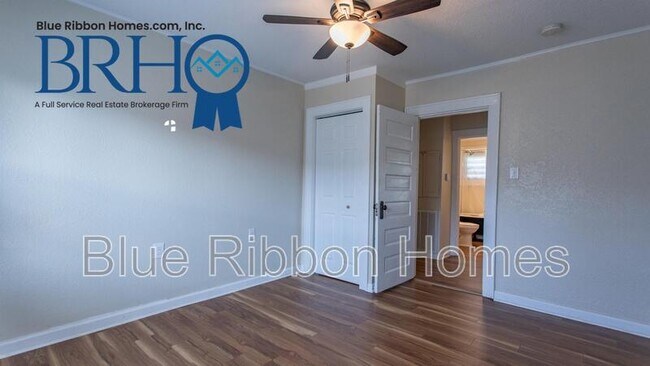 Building Photo - 605 Victory St NW