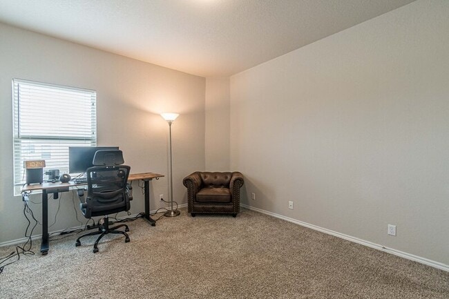 Building Photo - 9427 Somers Bend