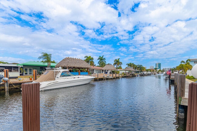 Building Photo - 2281 SE 11th St