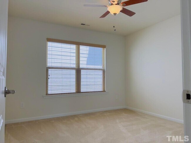 Building Photo - 4 Bedroom Single Family House for Rent - M...