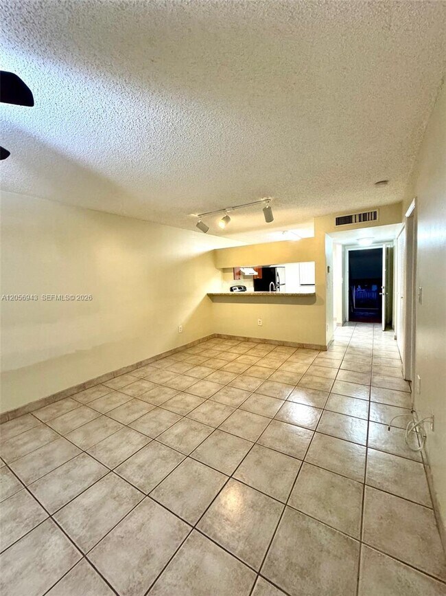 Building Photo - 9945 Nob Hill Ct