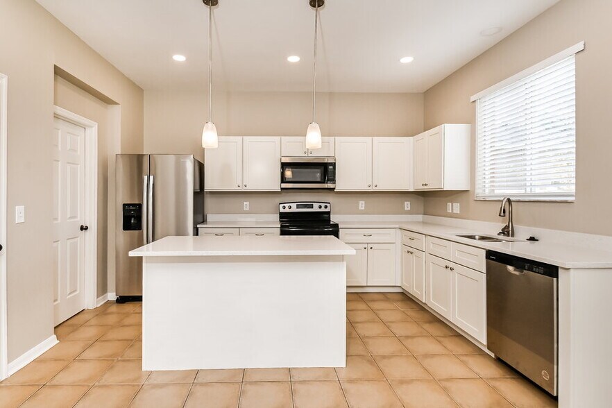 Building Photo - 11025 Pond Pine Dr