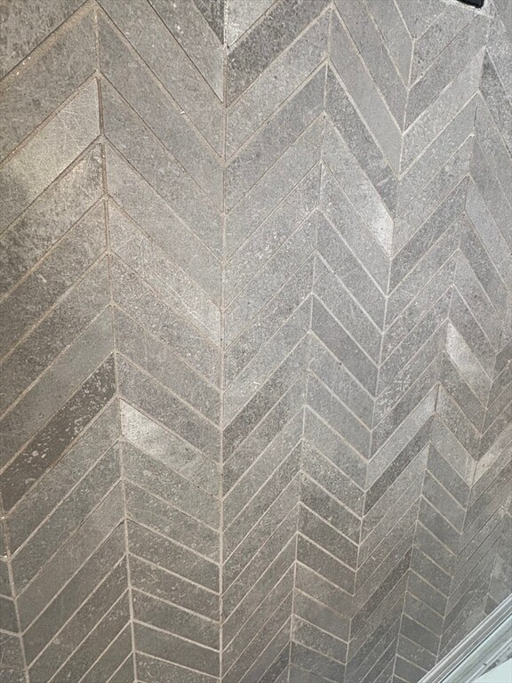 Building Photo - 76 Turner St