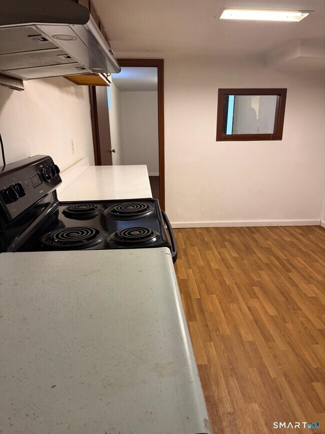 Building Photo - 120 Evergreen Ave