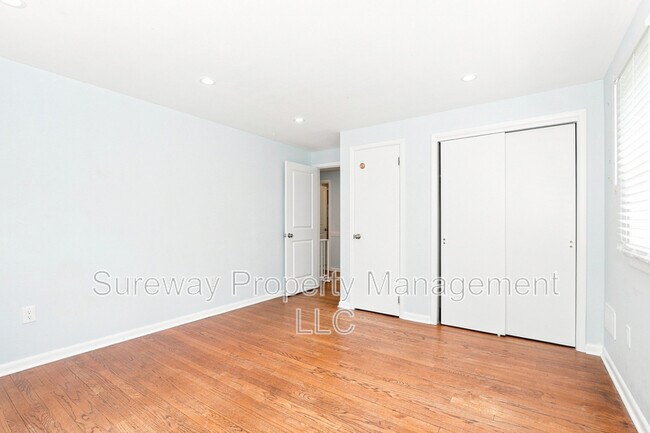 Building Photo - 957 Cherry Hill Rd