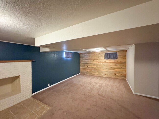 Building Photo - 5 weeks free! Beautiful 3-Bedroom Home in ...