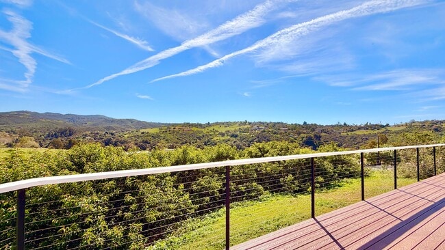 Building Photo - Stunning Single-Story with Spacious Deck, Panoramic Views, on Gated/Fenced Property!