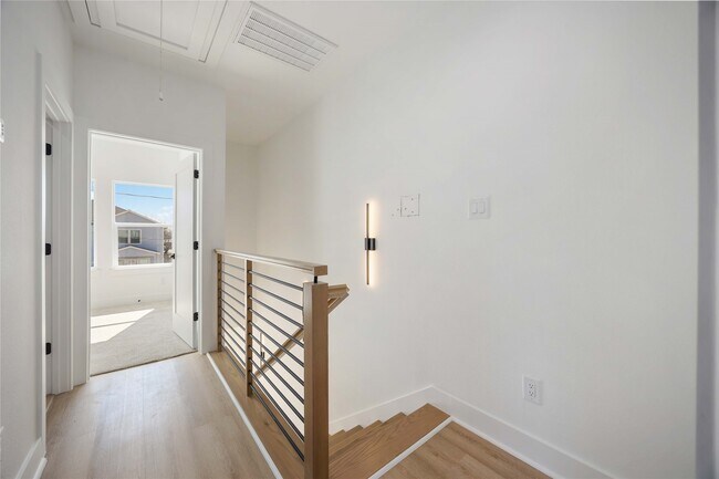 Building Photo - 7961 Henson St
