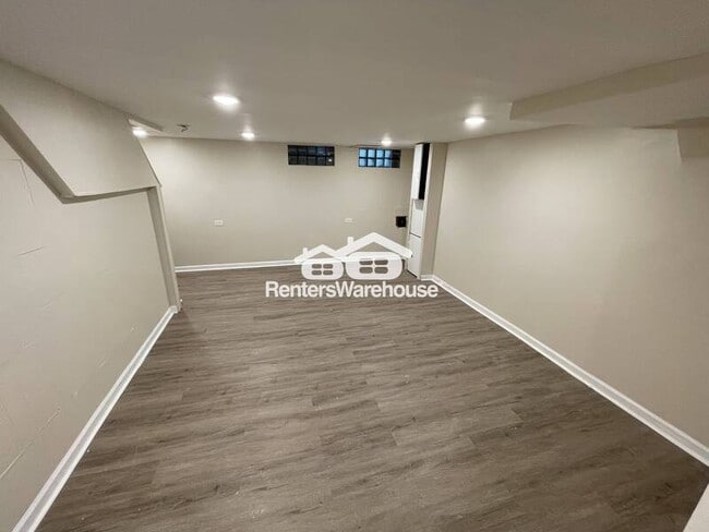 Building Photo - 2363 Searles Rd