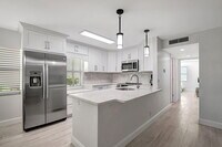 Building Photo - 493 Flanders K