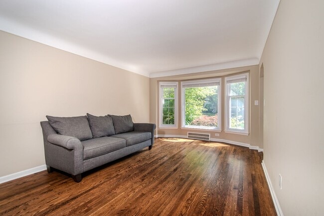 Building Photo - Stunning 4-Bedroom, 2-Bath Home with Modern Upgrades, Finished Basement & 2-Car Garage