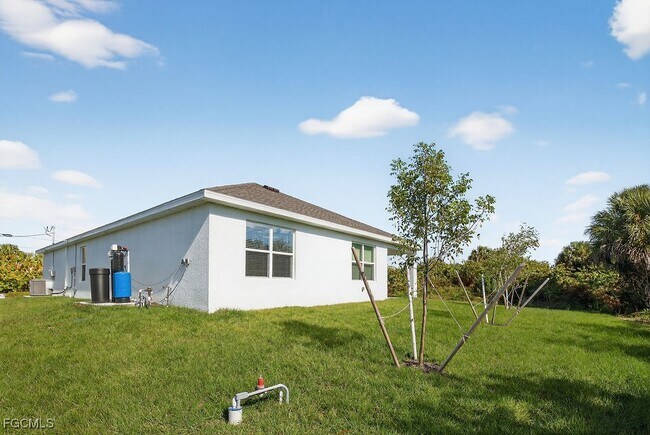 Building Photo - 553 Kingsbury Ln