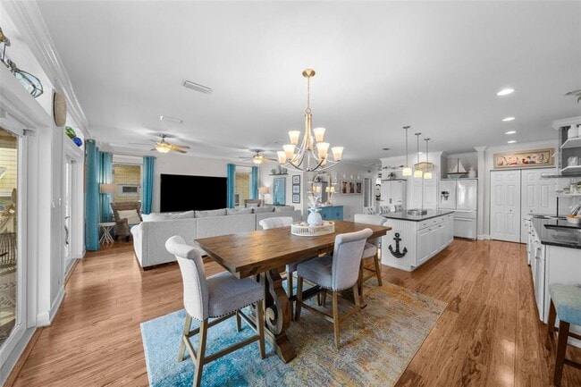 Building Photo - 12112 Lagoon Ln