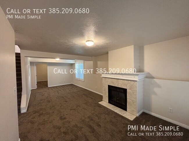 Building Photo - 14910 Treseder St