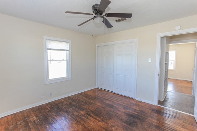 Building Photo - 1506 Kentucky Way