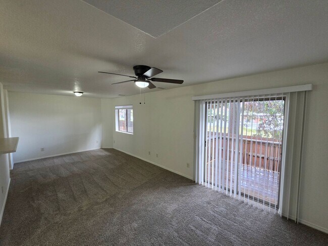 Building Photo - 6452 N Conrad Ln