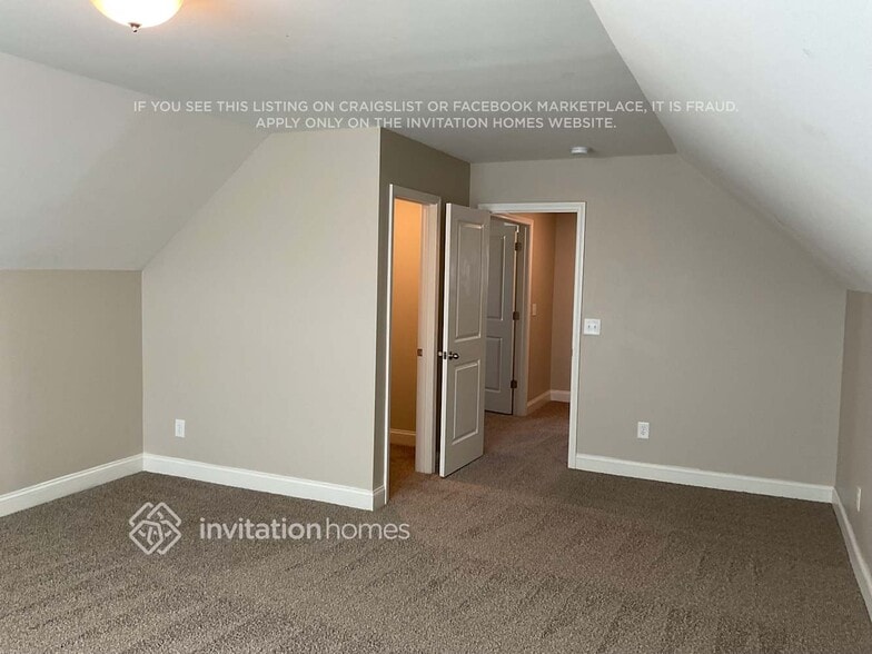 Building Photo - 5381 Roberta Crossing Dr