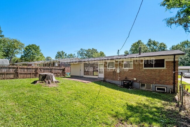 Building Photo - 10315 Monarch Dr