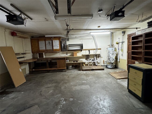 Building Photo - 202 Hardy St