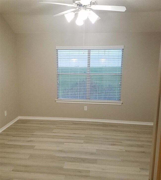 Building Photo - 3202 Pearl Bluff Ln