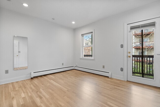 Building Photo - 46 Mercer St