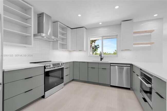 Building Photo - 9125 SE Karin St