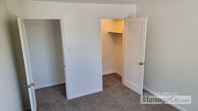 Building Photo - Large Bountiful 2 Bed with Garage