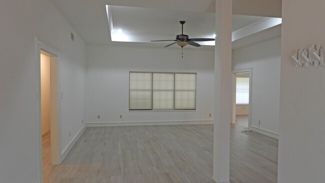 Building Photo - 2301 Anacua Cir