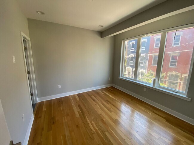 Building Photo - 1642 Cambridge St