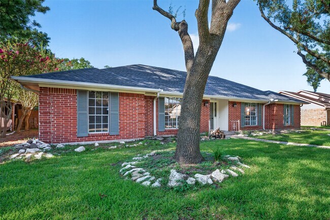 Building Photo - 3910 Chile Dr
