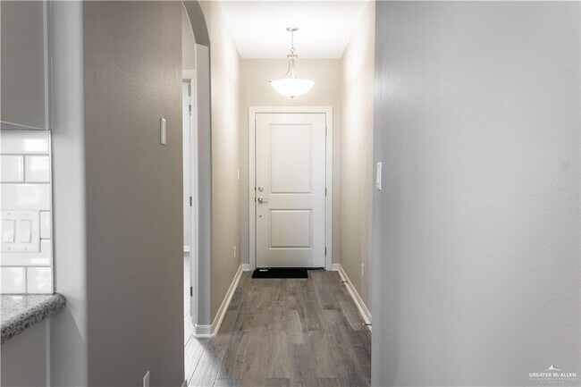 Building Photo - 21 Chalk Rdg Dr