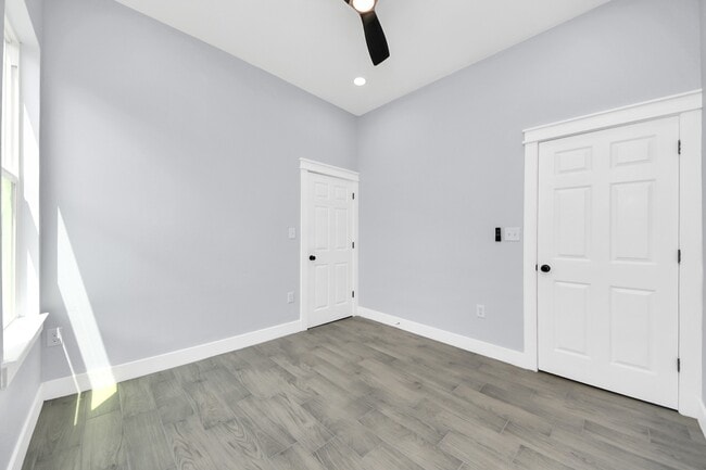 Building Photo - 917 Griffin St