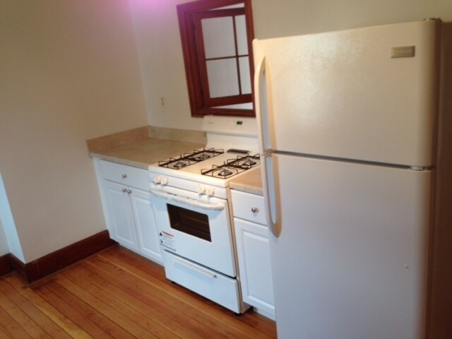 Kitchen - 222 Warren St