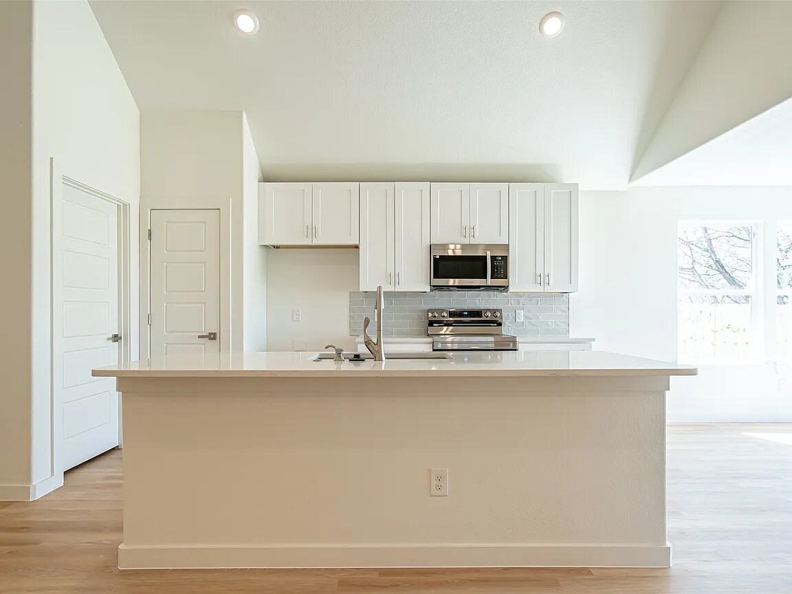 Building Photo - 924 Bosque River Dr